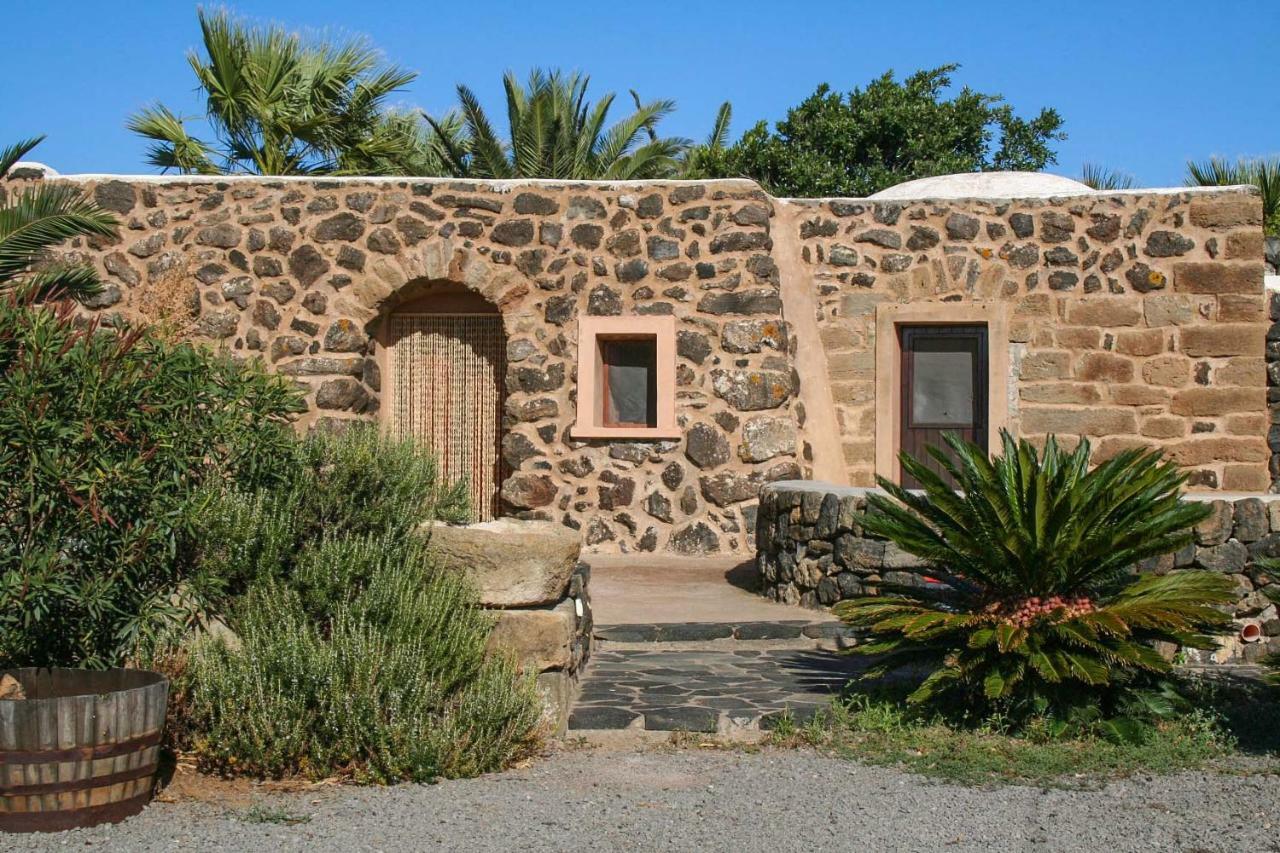 Dammuso Favarelle Da Caty Apartment Scauri  Exterior photo